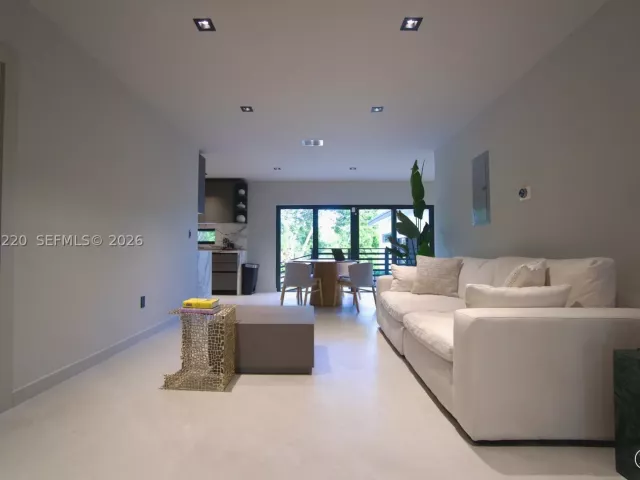 3-bedroom home for sale in Miami - 2155 SW 25th Ter - MondialRealty