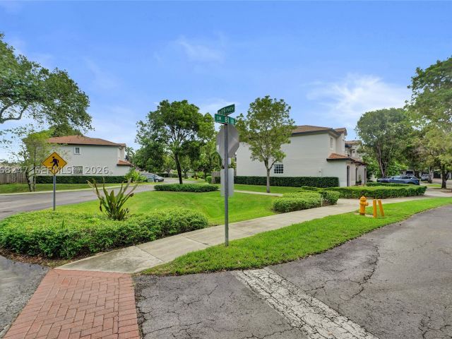 3-bedroom home for sale in Miami - 11969 SW 81st St - MondialRealty