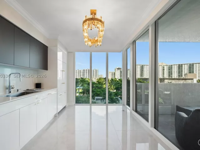 3-bedroom condo for sale in Sunny Isles Beach - 19111 Collins Ave 403 - MondialRealty