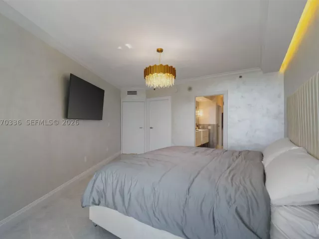3-bedroom condo for sale in Sunny Isles Beach - 19111 Collins Ave 403 - MondialRealty