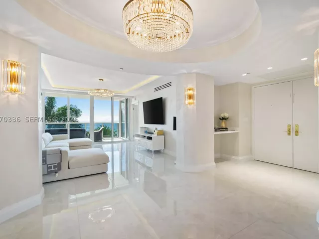 3-bedroom condo for sale in Sunny Isles Beach - 19111 Collins Ave 403 - MondialRealty
