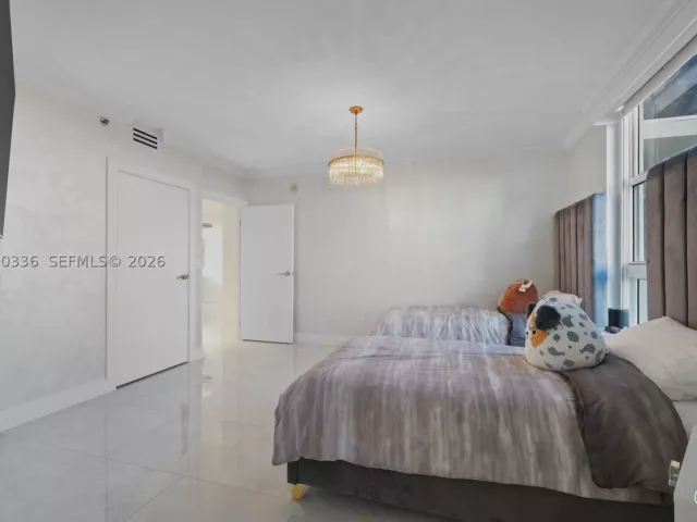 3-bedroom condo for sale in Sunny Isles Beach - 19111 Collins Ave 403 - MondialRealty