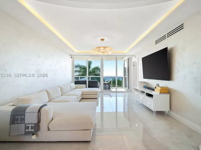 3-bedroom condo for sale in Sunny Isles Beach - 19111 Collins Ave 403 - MondialRealty