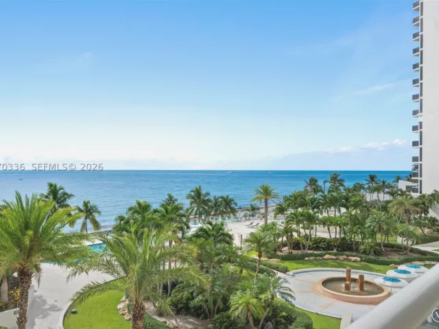 3-bedroom condo for sale in Sunny Isles Beach - 19111 Collins Ave 403 - MondialRealty