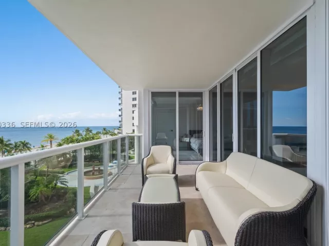 3-bedroom condo for sale in Sunny Isles Beach - 19111 Collins Ave 403 - MondialRealty