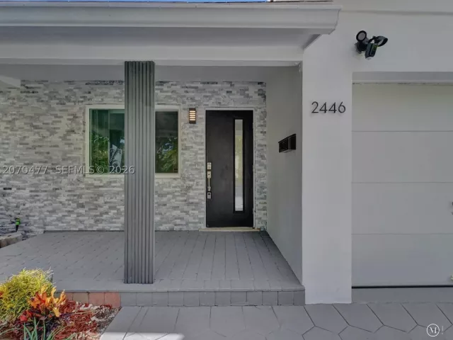 2-bedroom home for sale in Hollywood - 2446 Fillmore St - MondialRealty