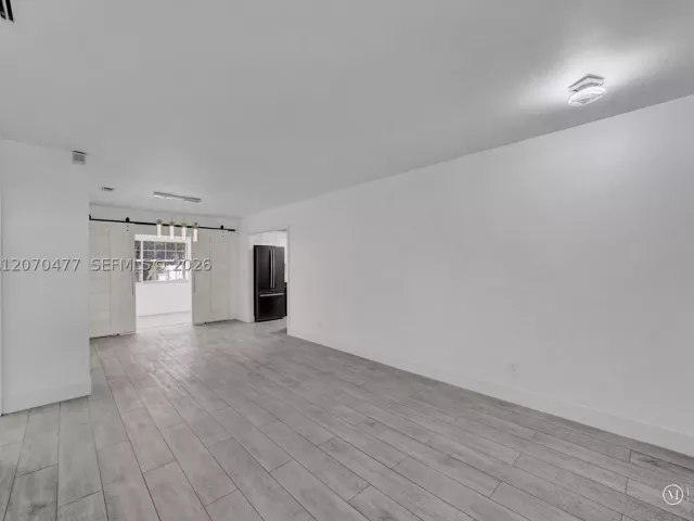 2-bedroom home for sale in Hollywood - 2446 Fillmore St - MondialRealty