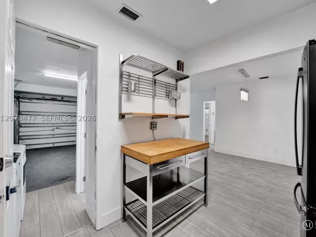 2-bedroom home for sale in Hollywood - 2446 Fillmore St - MondialRealty