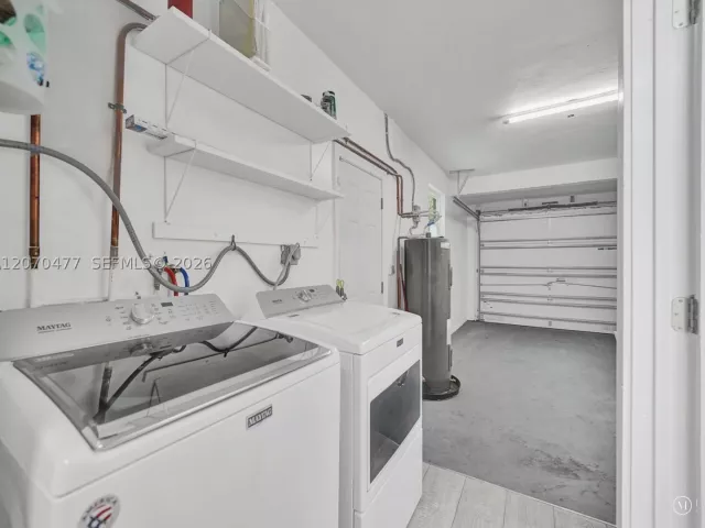 2-bedroom home for sale in Hollywood - 2446 Fillmore St - MondialRealty