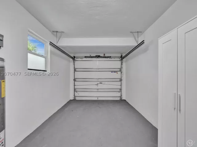 2-bedroom home for sale in Hollywood - 2446 Fillmore St - MondialRealty