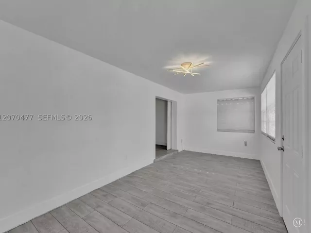 2-bedroom home for sale in Hollywood - 2446 Fillmore St - MondialRealty