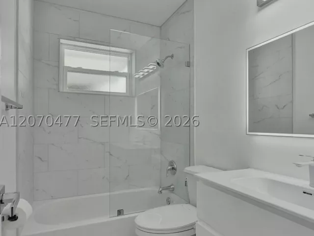 2-bedroom home for sale in Hollywood - 2446 Fillmore St - MondialRealty