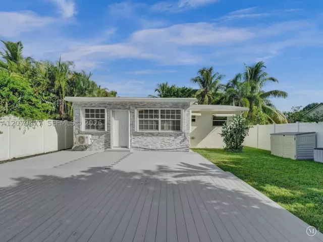 2-bedroom home for sale in Hollywood - 2446 Fillmore St - MondialRealty