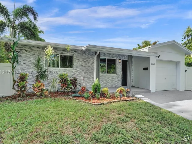 2-bedroom home for sale in Hollywood - 2446 Fillmore St - MondialRealty