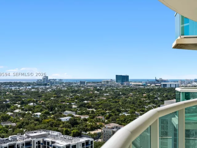 3-bedroom condo for sale in Fort Lauderdale - 347 N New River Dr E 2709 - MondialRealty