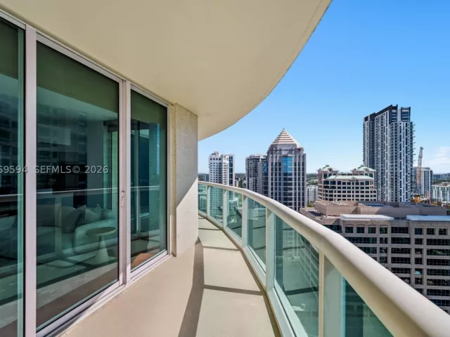 3-bedroom condo for sale in Fort Lauderdale - 347 N New River Dr E 2709 - MondialRealty