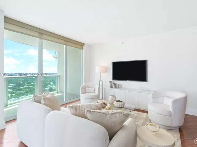 3-bedroom condo for sale in Fort Lauderdale - 347 N New River Dr E 2709 - MondialRealty