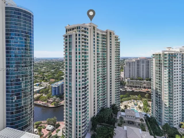 3-bedroom condo for sale in Fort Lauderdale - 347 N New River Dr E 2709 - MondialRealty