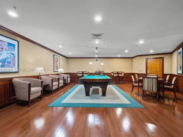 3-bedroom condo for sale in Fort Lauderdale - 347 N New River Dr E 2709 - MondialRealty