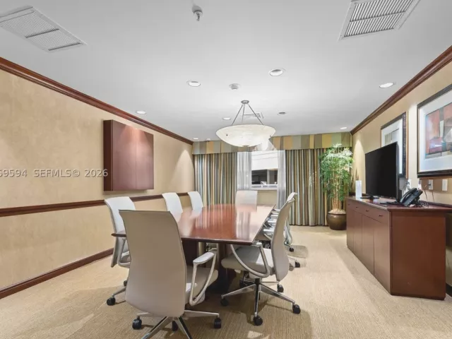 3-bedroom condo for sale in Fort Lauderdale - 347 N New River Dr E 2709 - MondialRealty