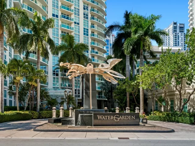 3-bedroom condo for sale in Fort Lauderdale - 347 N New River Dr E 2709 - MondialRealty