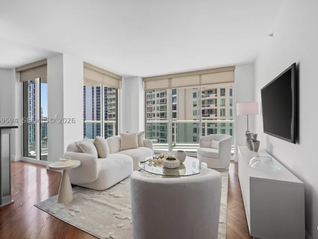 3-bedroom condo for sale in Fort Lauderdale - 347 N New River Dr E 2709 - MondialRealty