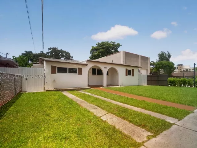 4-bedroom home for sale in Miami - 7151 SW 42nd St - MondialRealty