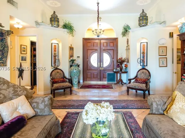 5-bedroom home for sale in Miami - 2610 SW 112th Ct - MondialRealty