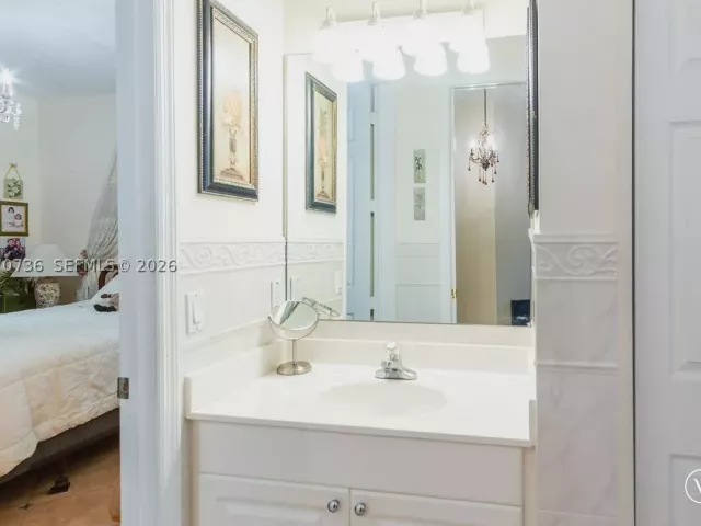 5-bedroom home for sale in Miami - 2610 SW 112th Ct - MondialRealty