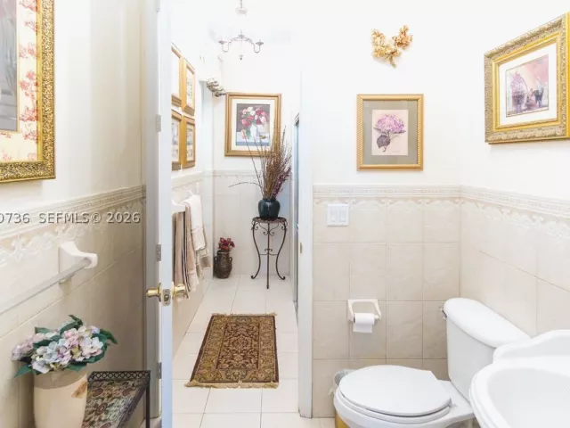5-bedroom home for sale in Miami - 2610 SW 112th Ct - MondialRealty