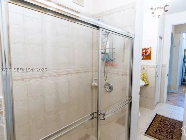 5-bedroom home for sale in Miami - 2610 SW 112th Ct - MondialRealty