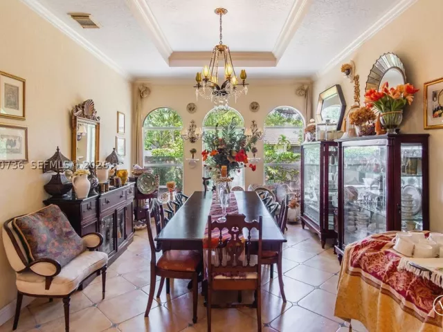 5-bedroom home for sale in Miami - 2610 SW 112th Ct - MondialRealty