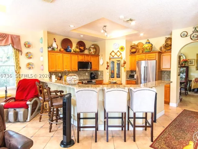5-bedroom home for sale in Miami - 2610 SW 112th Ct - MondialRealty