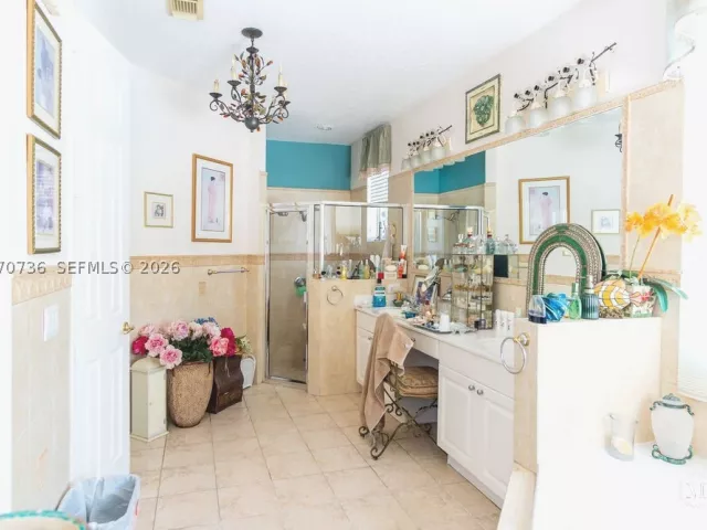 5-bedroom home for sale in Miami - 2610 SW 112th Ct - MondialRealty