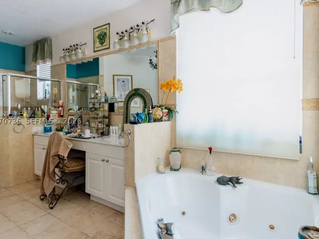 5-bedroom home for sale in Miami - 2610 SW 112th Ct - MondialRealty