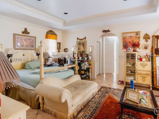 5-bedroom home for sale in Miami - 2610 SW 112th Ct - MondialRealty