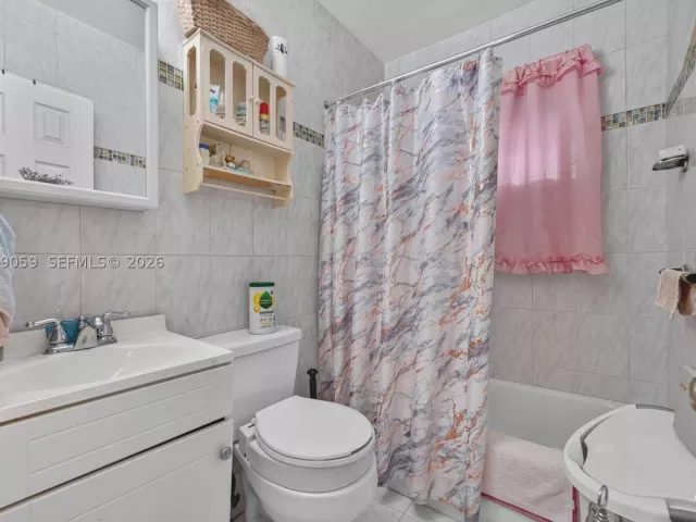 3-bedroom home for sale in Miami - 3111 NW 57th St - MondialRealty