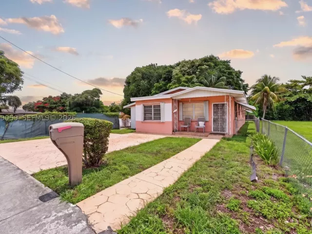3-bedroom home for sale in Miami - 3111 NW 57th St - MondialRealty