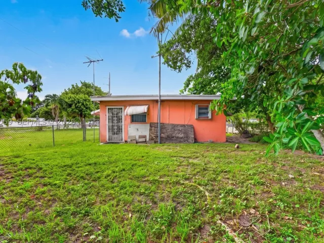3-bedroom home for sale in Miami - 3111 NW 57th St - MondialRealty