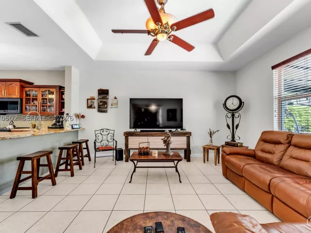 4-bedroom home for sale in Miami - 14591 SW 30th St - MondialRealty