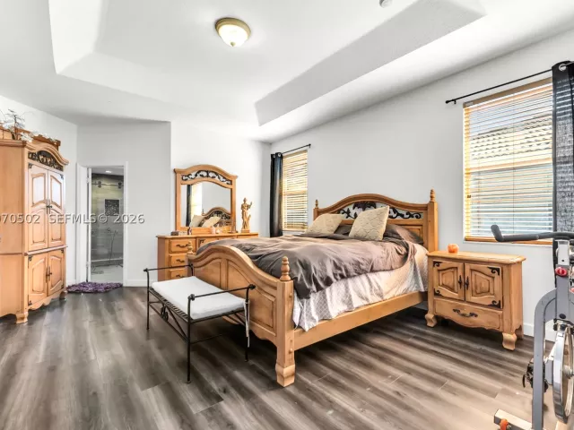 4-bedroom home for sale in Miami - 14591 SW 30th St - MondialRealty