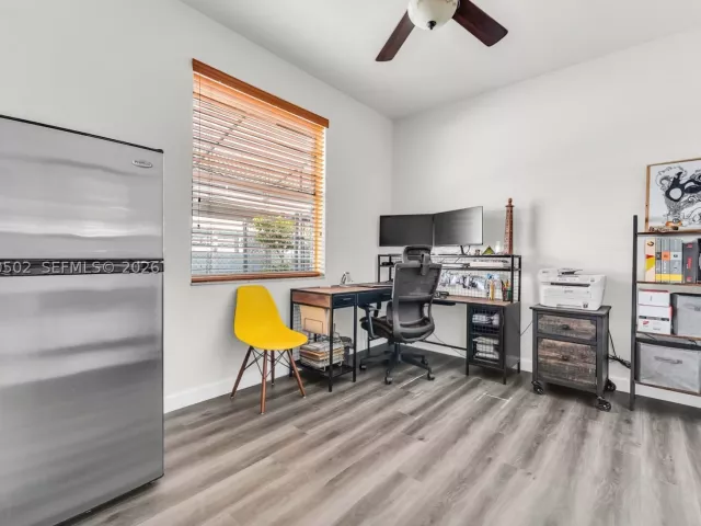 4-bedroom home for sale in Miami - 14591 SW 30th St - MondialRealty