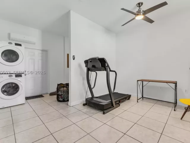 4-bedroom home for sale in Miami - 14591 SW 30th St - MondialRealty