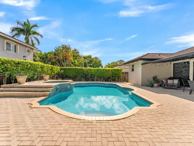 4-bedroom home for sale in Miami - 14591 SW 30th St - MondialRealty