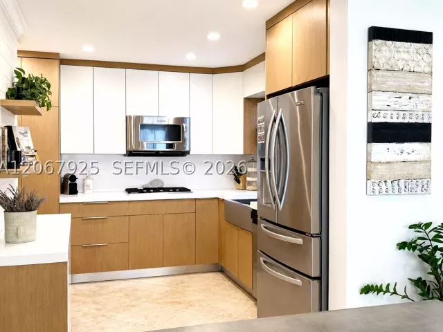 3-bedroom home for sale in Miami - 16382 SW 139th Ave - MondialRealty