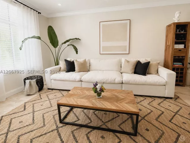 3-bedroom home for sale in Miami - 16382 SW 139th Ave - MondialRealty
