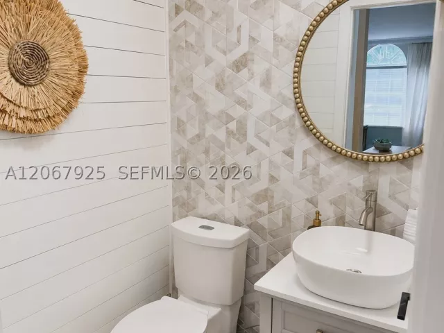 3-bedroom home for sale in Miami - 16382 SW 139th Ave - MondialRealty