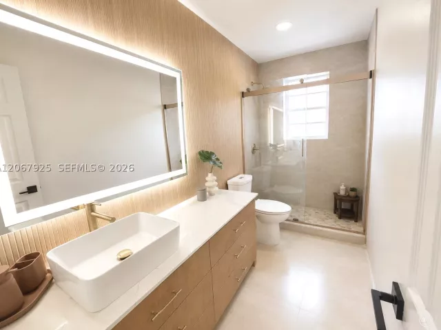 3-bedroom home for sale in Miami - 16382 SW 139th Ave - MondialRealty