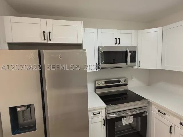 4-bedroom home for sale in Miami - 2944 NW 61st St - MondialRealty