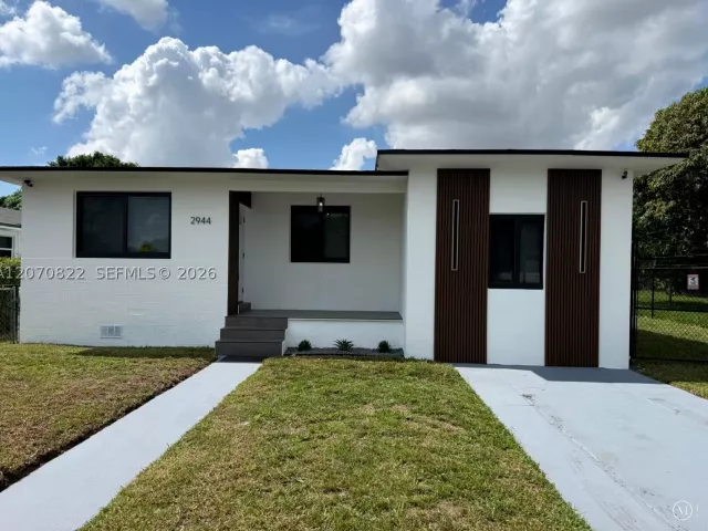 4-bedroom home for sale in Miami - 2944 NW 61st St - MondialRealty